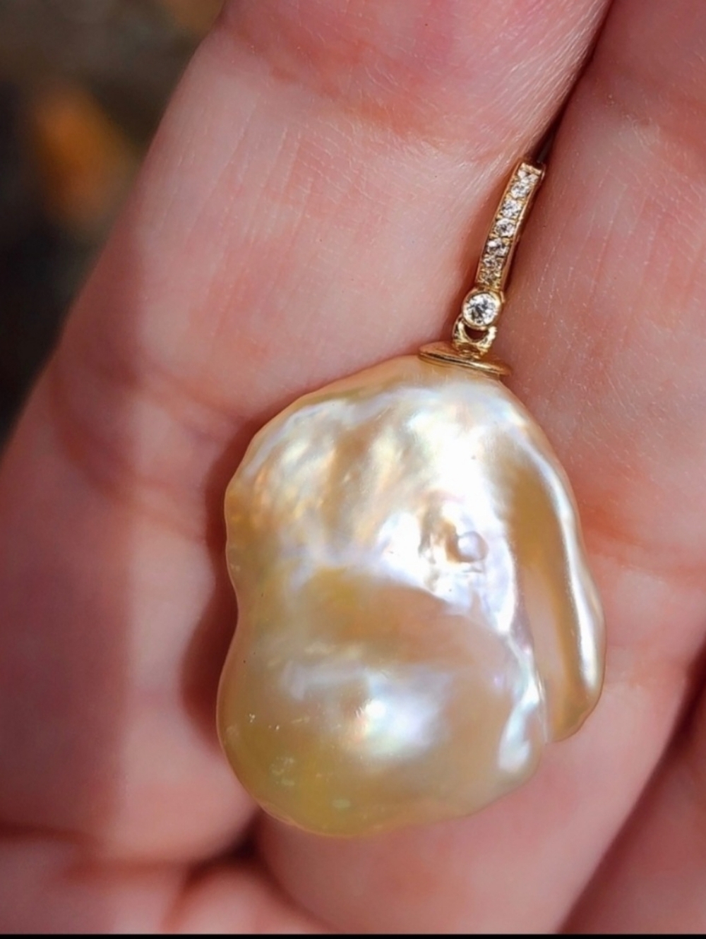 18kt Diamond Pearl Pendant